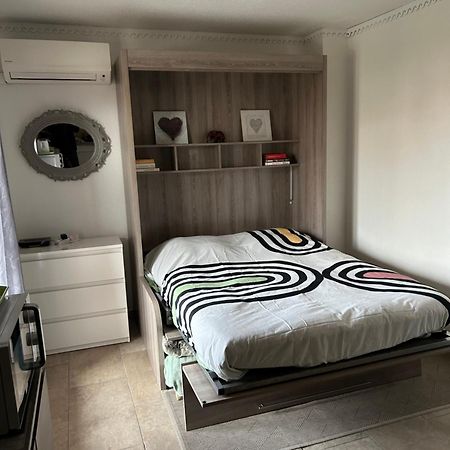 Studio Climatise Proche Port Et Plages La Londe-les-Maures Exterior foto